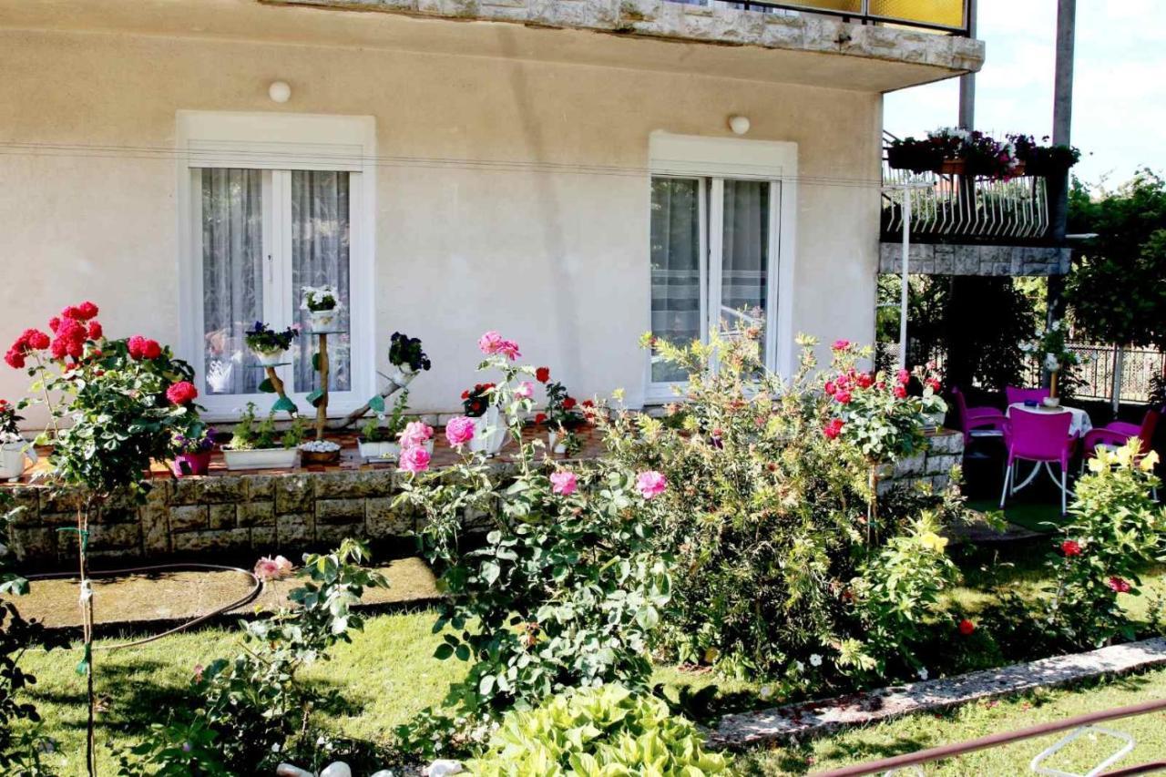 Cvijetna Oaza Apartment Требине Екстериор снимка