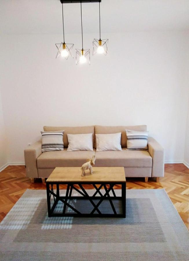 Cvijetna Oaza Apartment Требине Екстериор снимка