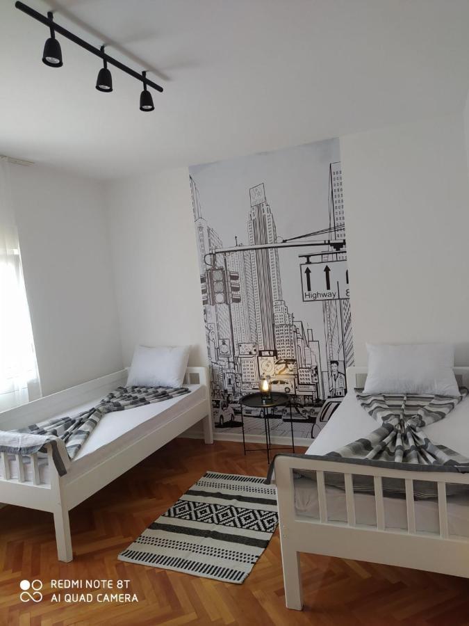 Cvijetna Oaza Apartment Требине Екстериор снимка